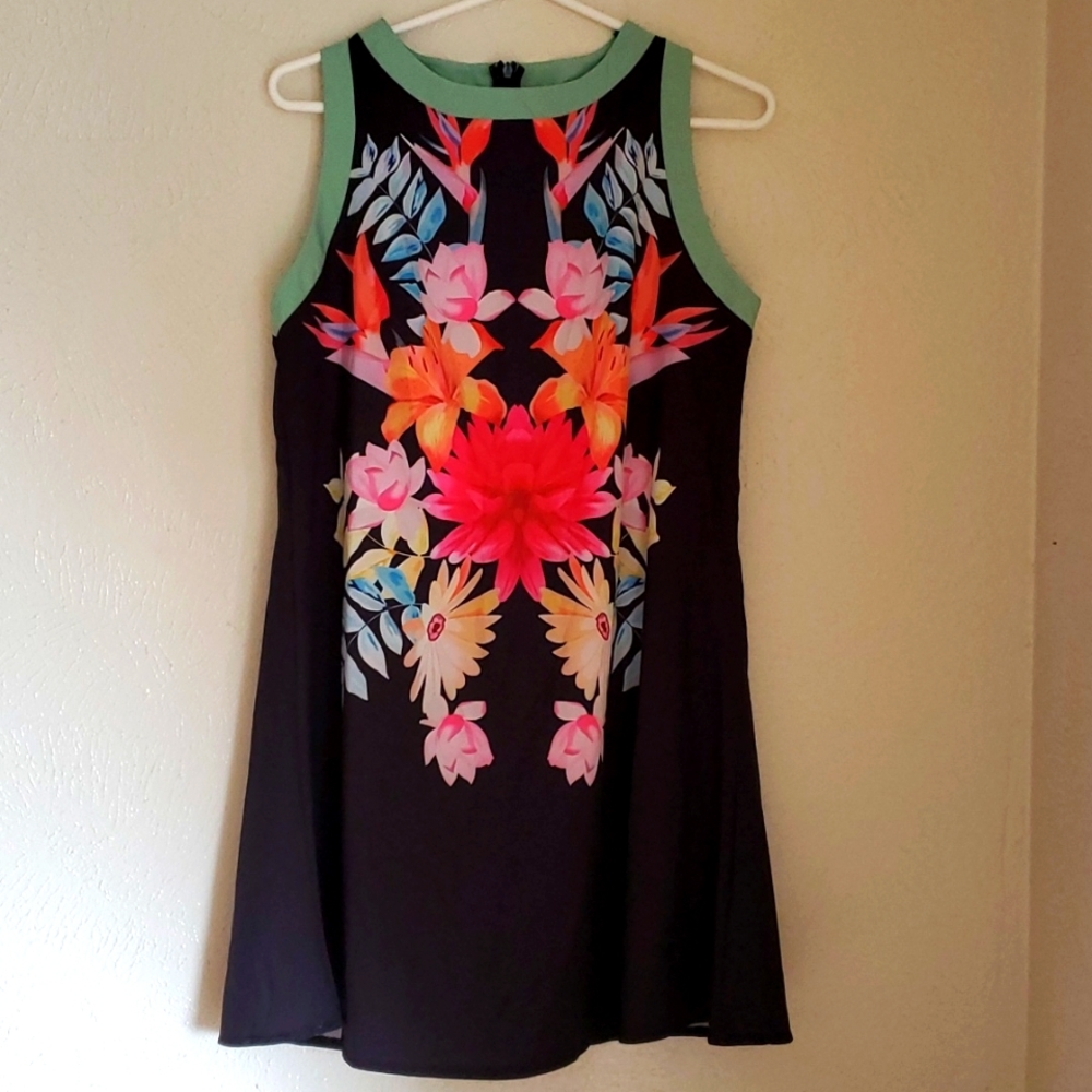 Perfect summer spring dress for the beach or work with a cute cardi